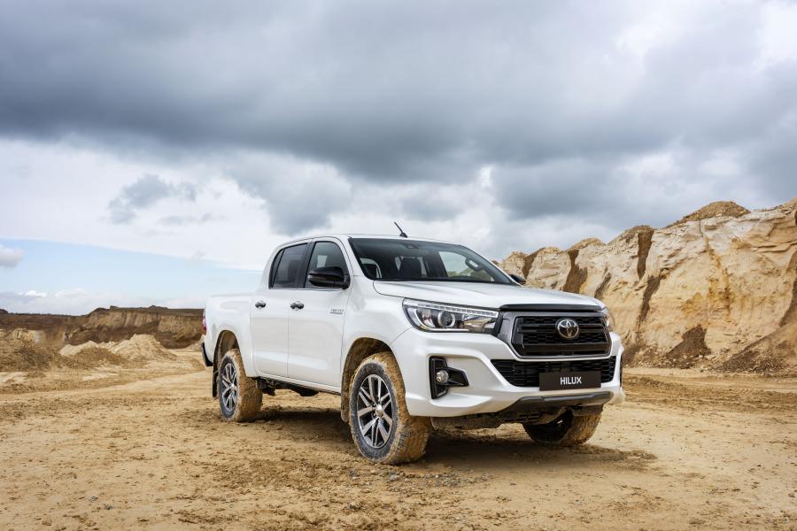  Toyota Hilux Special Edition Double Cab 2019 года  (EU) (фото 1 из 40)